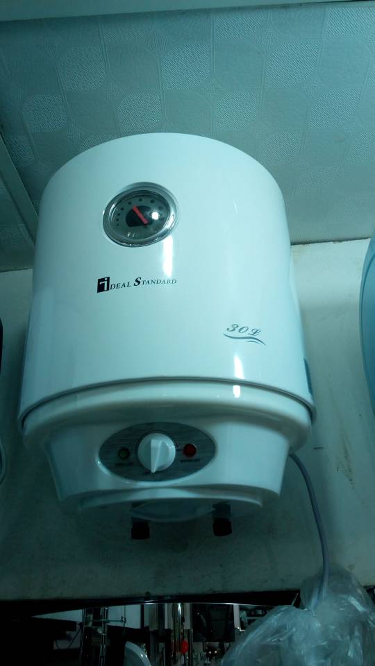 30-Litre Ideal Standard Electric Water Heater with Automatic Functionality - Image 2